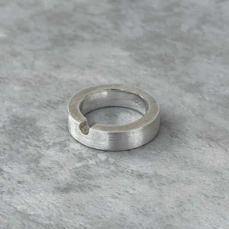 ZARAHAI  RING