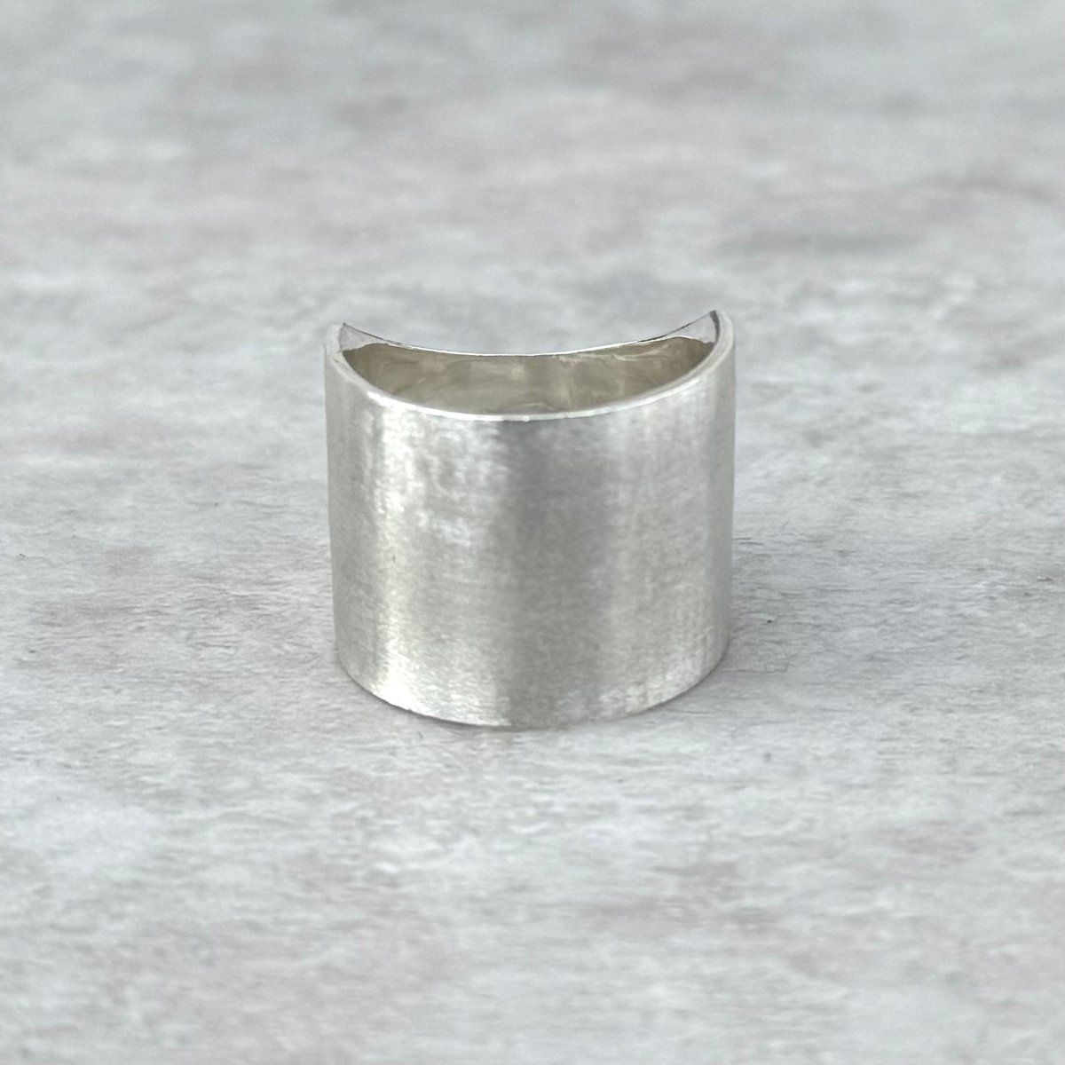 バイエルン地方　ドイツ南部　アクセサリー　シャリバリ CIGAR RING RING | SUSABI