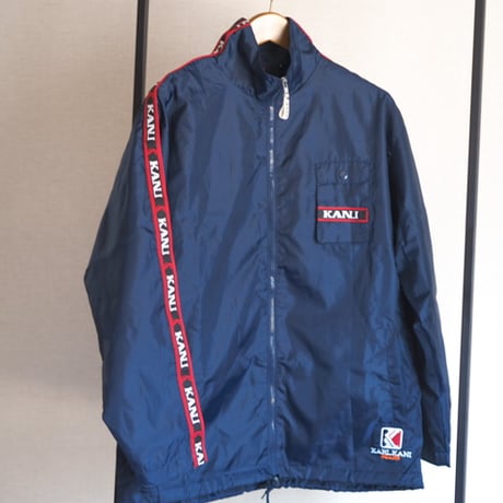 カールカナイ | STORES