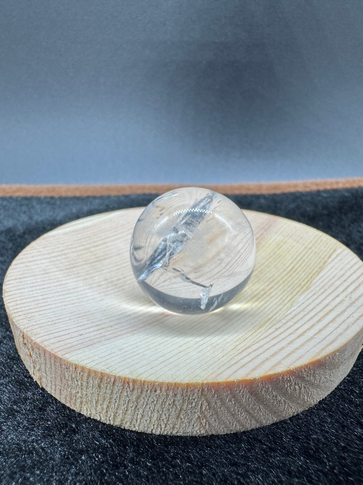 箱根神社と九頭龍神社の龍を纏ったレインボー水晶 | エス