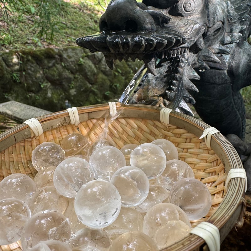 レインボーあり　龍彫り　水晶　置物　台座付き　天然石　パワーストーン 水晶 龍彫り 丸玉 天然石 パワーストーン レインボー水晶 龍彫り