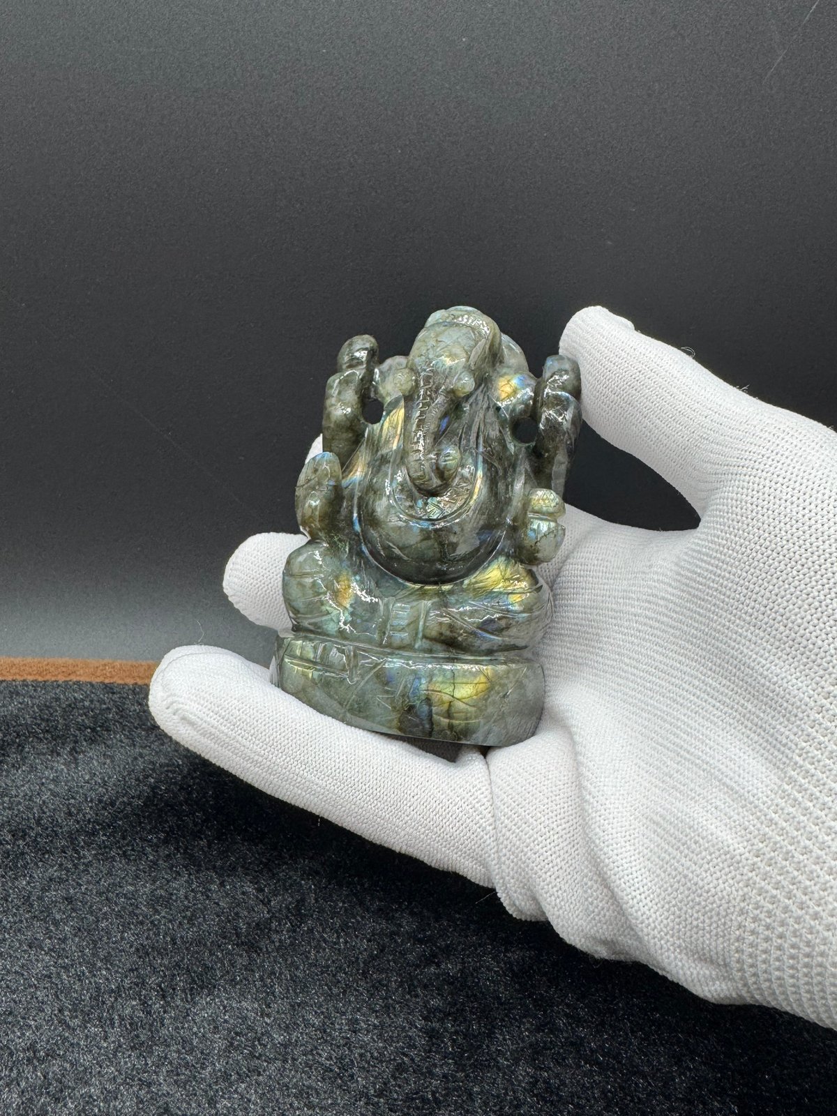 ラブラドライトガネーシャ♡ 光と知恵】ラブラドライトのガネーシャ | エストレーラストーン