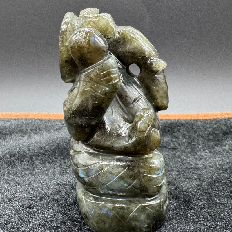 光と知恵】ラブラドライトのガネーシャ | エストレーラストーン