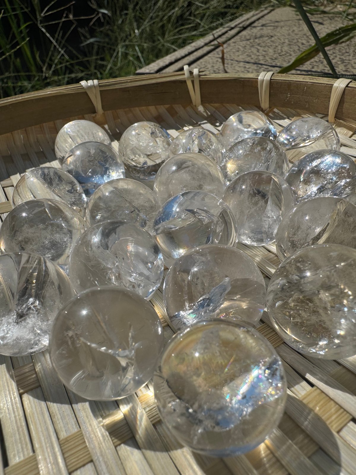 箱根神社と九頭龍神社の龍を纏ったレインボー水晶 | エス