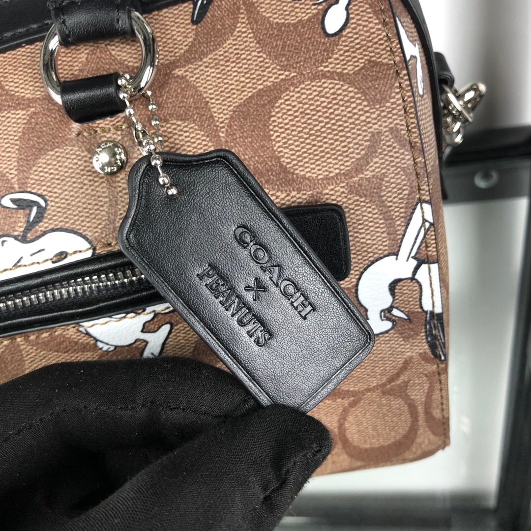COACH PEANUTS コーチ ミニボストンバッグ C4118 スヌーピー