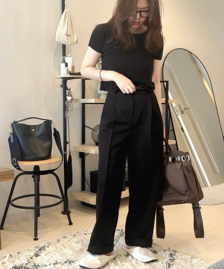 ワンタックストレートパンツ