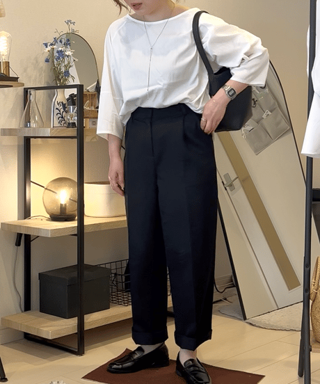ボートネックスムースブラウス