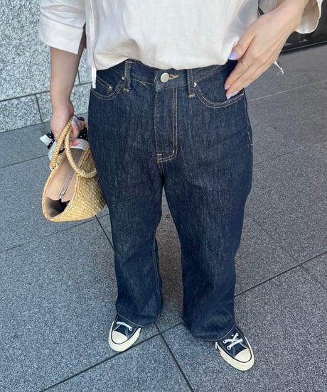 リアクティブワイドストレートデニム