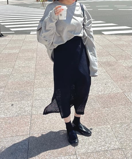 ルーズフィットトップス