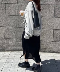 ルーズフィットトップス