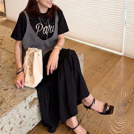 残りわずか　刺繍ロゴPARIS Tシャツ