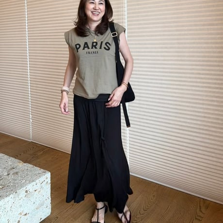 再入荷　レタリングPARIS　フレンチスリーブTシャツ