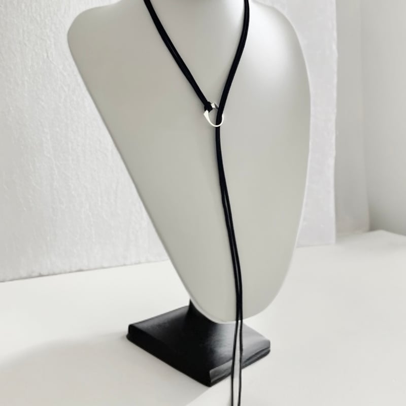 未使用♦シルバー925刻印♦羽型ブラックコードネックレス♦５０％OFF➕Tセール 完売しました silver925 Dリングコードネックレス | ito~u♡