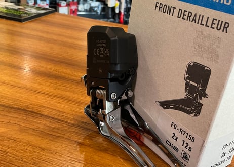 シマノ FD-R7150 Di2専用　フロント２速用