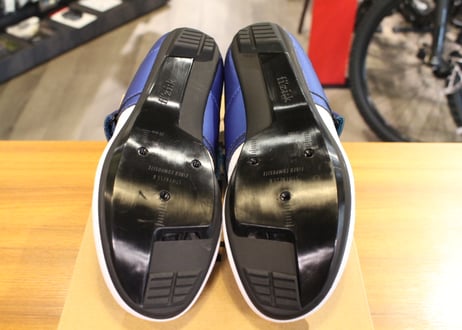 FIZIK(シューズ) TRANSIRO HYDRA 40 WH/BLUEトライアスロン向けシューズ