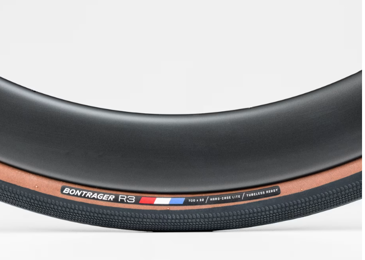 72％OFF】Bontrager R3 Hard-Case Lite チューブレスタイヤ