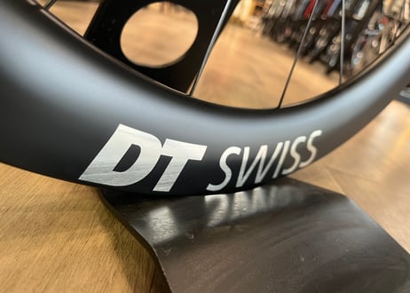 DT SWISS ARC1100 DICUT 55 DB 前後セット