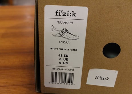 FIZIK(シューズ) TRANSIRO HYDRA 42 WH/REDトライアスロン向けシューズ