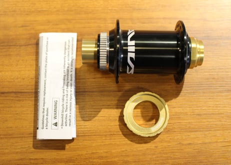 SHIMANO(シマノ) SAINT(セイント) HB-M820 20mmスルー フロントハブ 36H