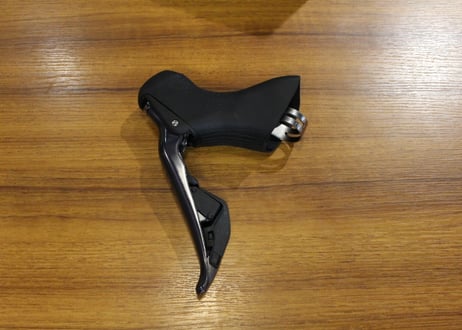 【廃盤商品】SHIMANO(シマノ) ULTEGRA(アルテグラ) ST-R8070-R　右側のみ