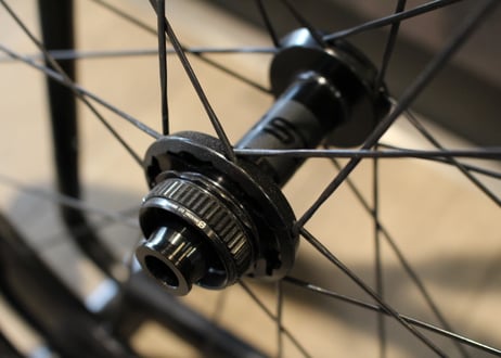 【販売終了】Bontrager(ボントレガー) Aeolus RSL 75 TLR Disc Road Wheel　前輪のみ