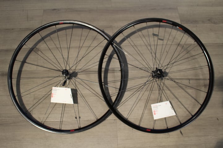 ボントレガー XXXチューブラー ホイール 超軽量前後set 引取のみ