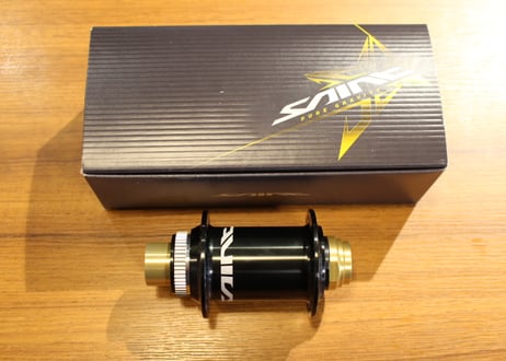 SHIMANO(シマノ) SAINT(セイント) HB-M820 20mmスルー フロントハブ 36H