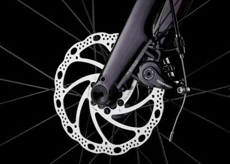 【店舗問い合わせ】TREK(トレック) Domane(ドマーネ) AL 2 Crimson to Dark Carmine Fade 58サイズ
