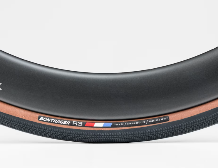 72%OFF】Bontrager R3 Hard-Case Lite チューブレスタイヤ