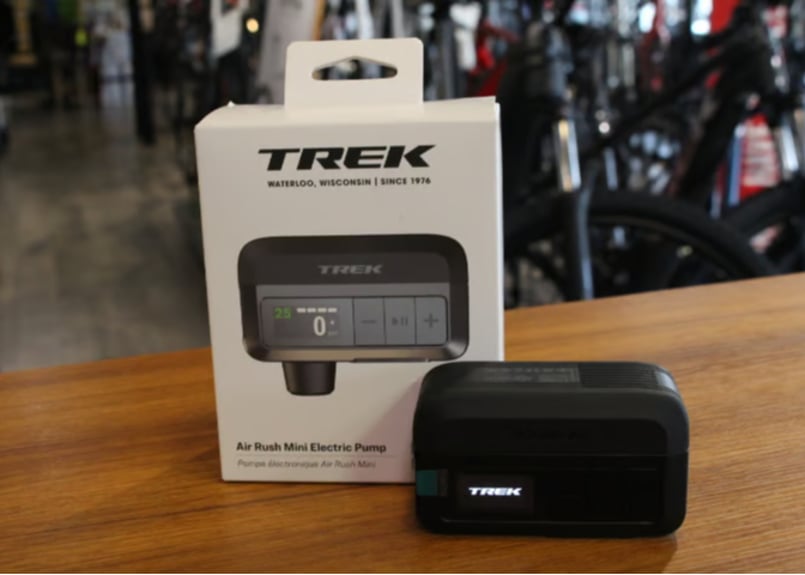 トレック Air Rush 電動ポンプ 最速レビュー】TREKが満を持して投入した電動ポンプ、その完成度
