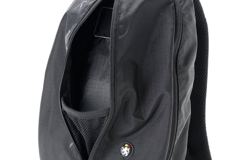 ライトスリムバックパック　9L　V2