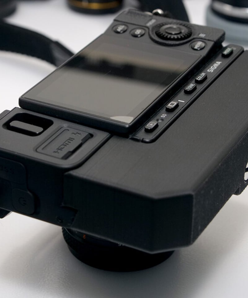 SIGMA fp 別売りグリップ、別売り電源、SSDマウント付き SIGMA fp EVF用フルボトムグリップ | muk 3Dプリントプロジェクトの