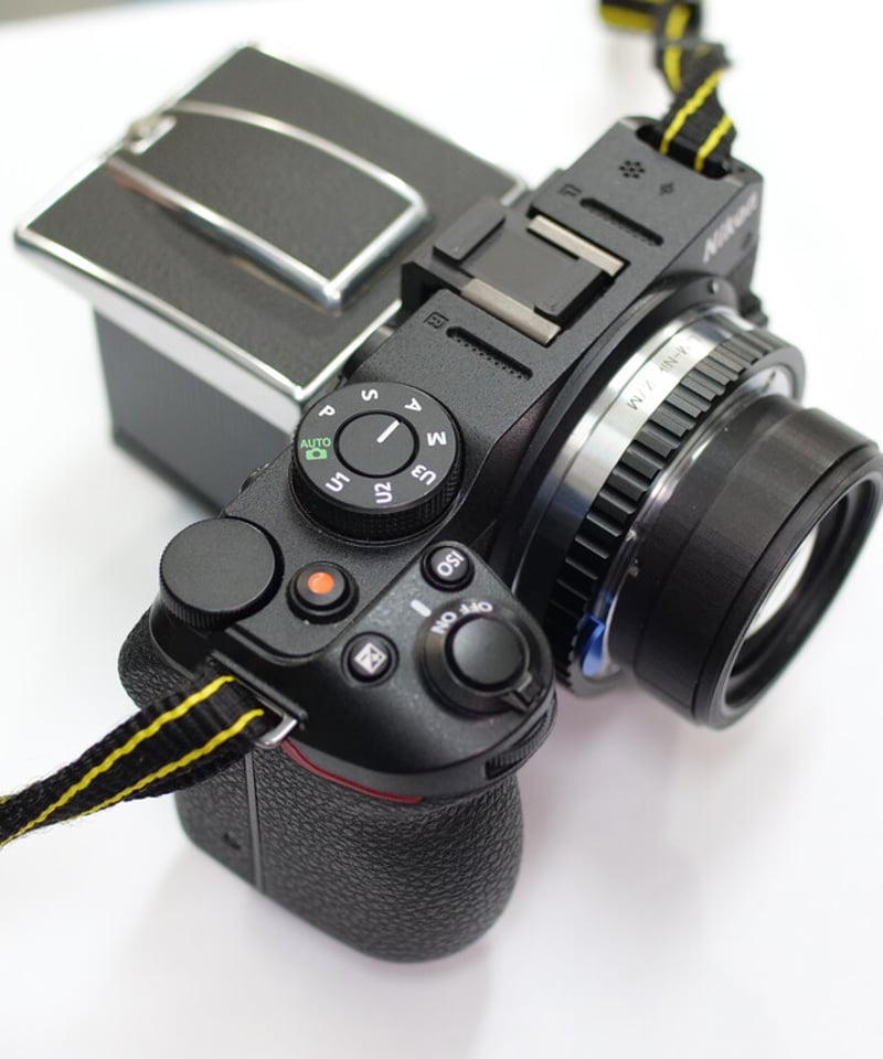Nikon Z30用 ハッセル・ファインダーフードブラケット | muk 3D