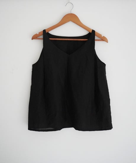 AS YET UNNAMED. - 'the essential line' / V Neck Sleeveless Top (4 COLORS)