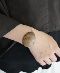 Oval Objs / egg hair tie