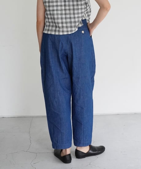 AS YET UNNAMED. / The Barrel Work Trousers (Light Indigo Denim)