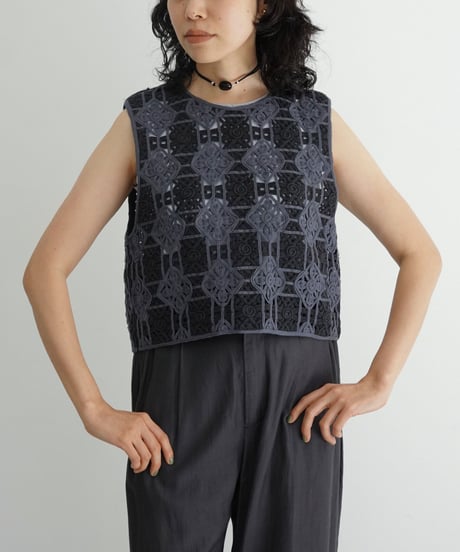 JöICEADDED / Embroidered Vest (2 COLORS)