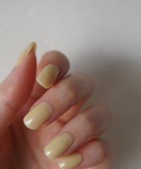 PRIVéE / 7FREE NAILPOLISH - egg