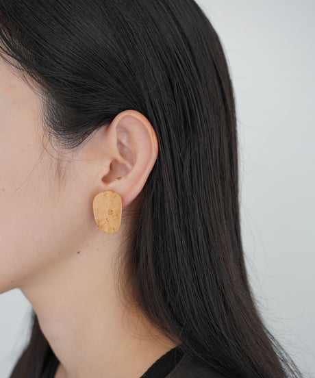 Oval Objs / mini oval earring
