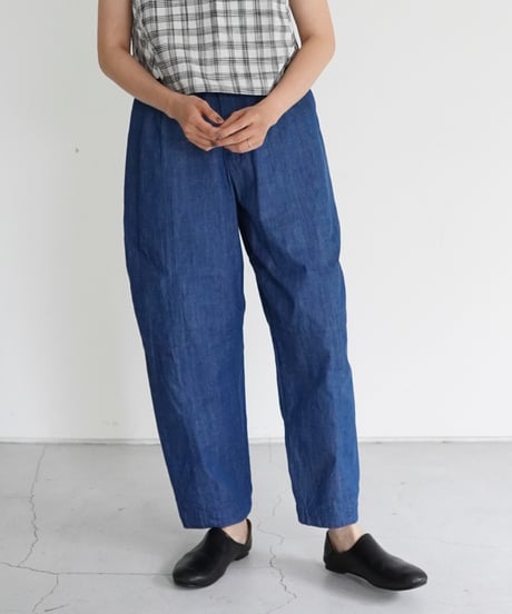AS YET UNNAMED. / The Barrel Work Trousers (Light Indigo Denim)