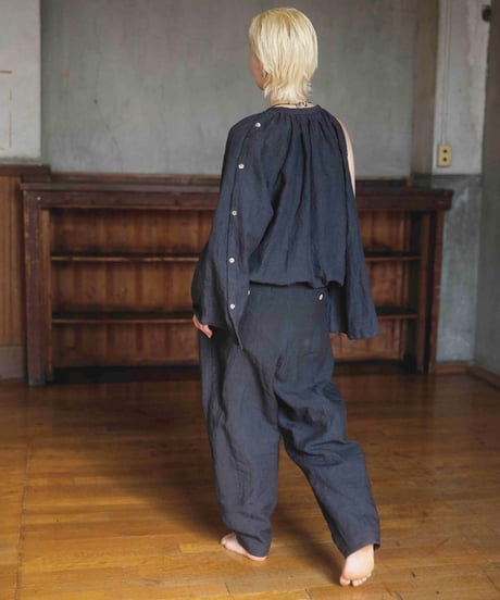 AS YET UNNAMED. / The Barrel Work Trousers (Deep Navy)