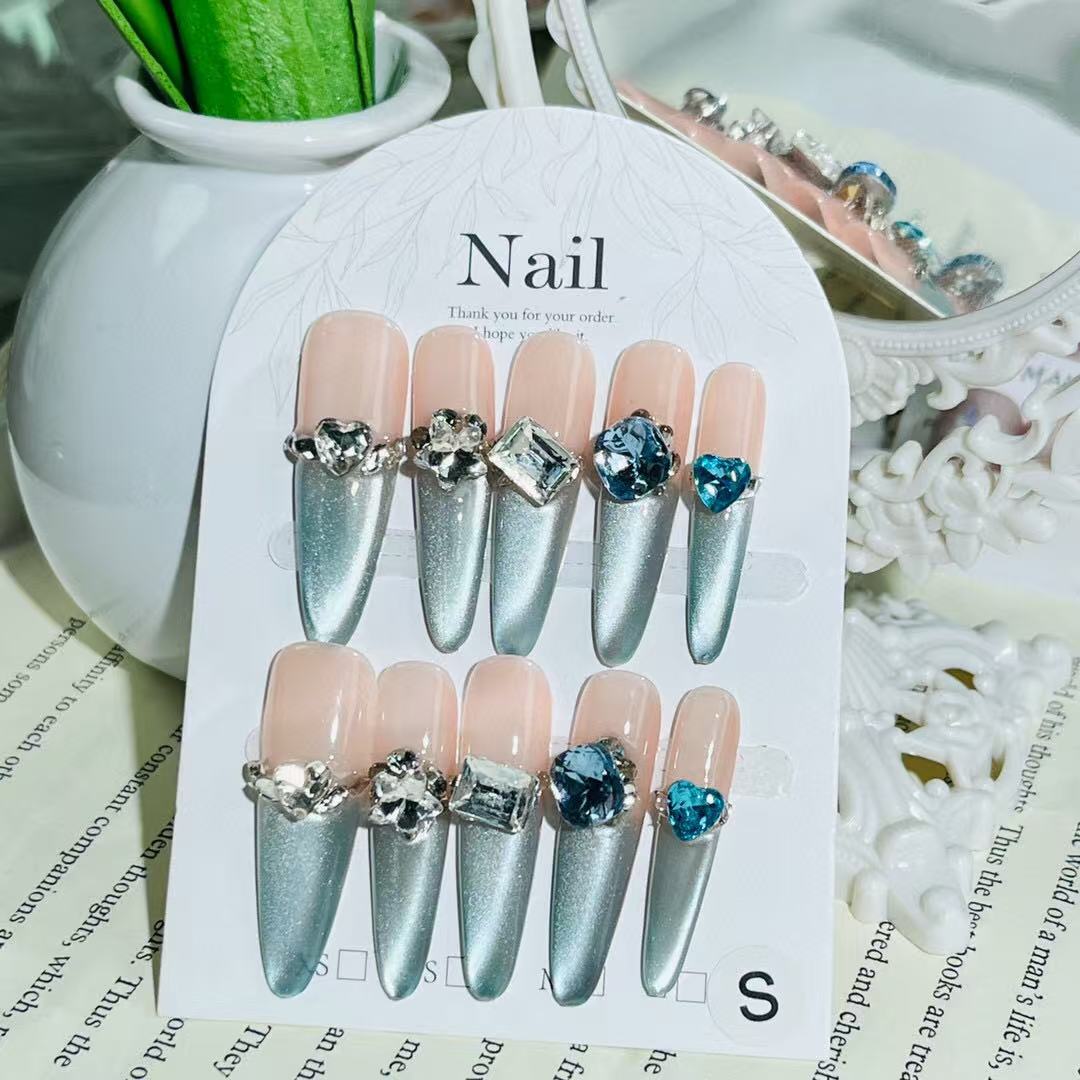 Blue gray ネイルチップ fit=scale-down,w=1200