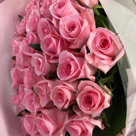 ピンクのバラ40本の花束