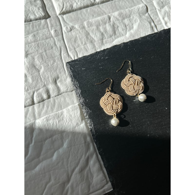 水引ピアス】梅結び＆コットンパール（3本結び） ベージュ単色カラー