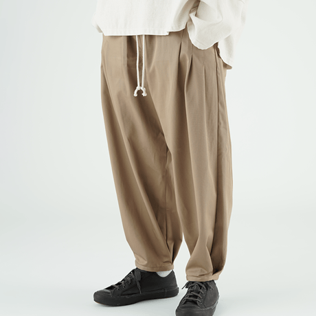WANTHEM｜LOOSE SHIFT PLEATED PANTS BEIGE CHINO |