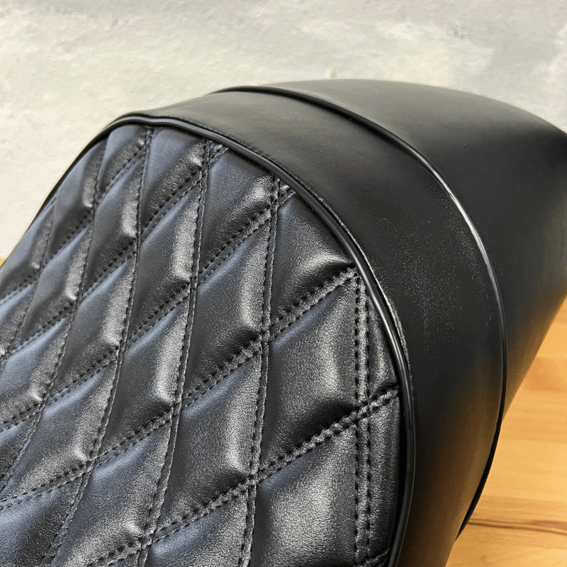 レブル250 ロングシート ダイヤステッチ/ガンファイタータイプ