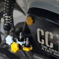 スーパーカブ/クロスカブ　サイドカバーボルト 2本セット