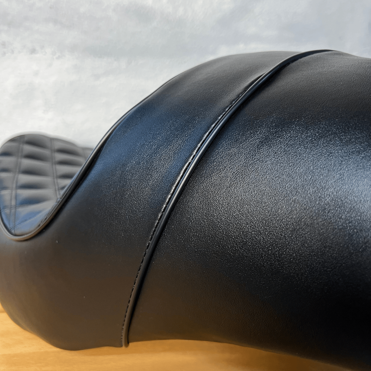 レブル250 ロングシート ダイヤステッチ/ガンファイタータイプ