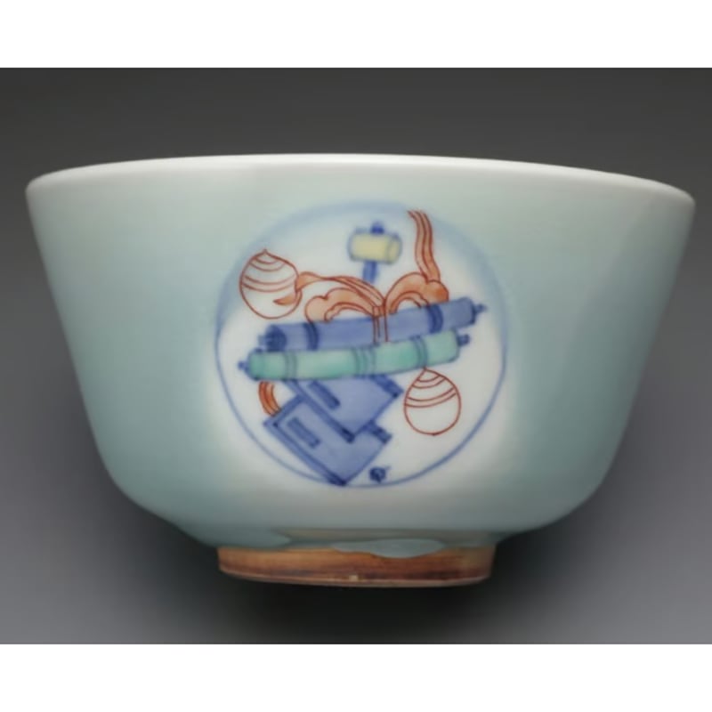 初期鍋島青磁色絵宝尽くし文茶碗 Early Nabeshima celadon bowl wi