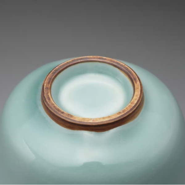 初期鍋島青磁色絵宝尽くし文茶碗 Early Nabeshima celadon bowl wi